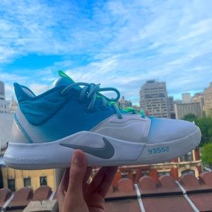 Nike Paul George 3 Basketball shoes - Size 13. Excellent condition